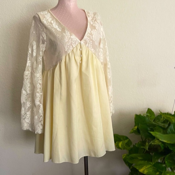 Dresses & Skirts - Super cute vintage vibes Selkie-like dress